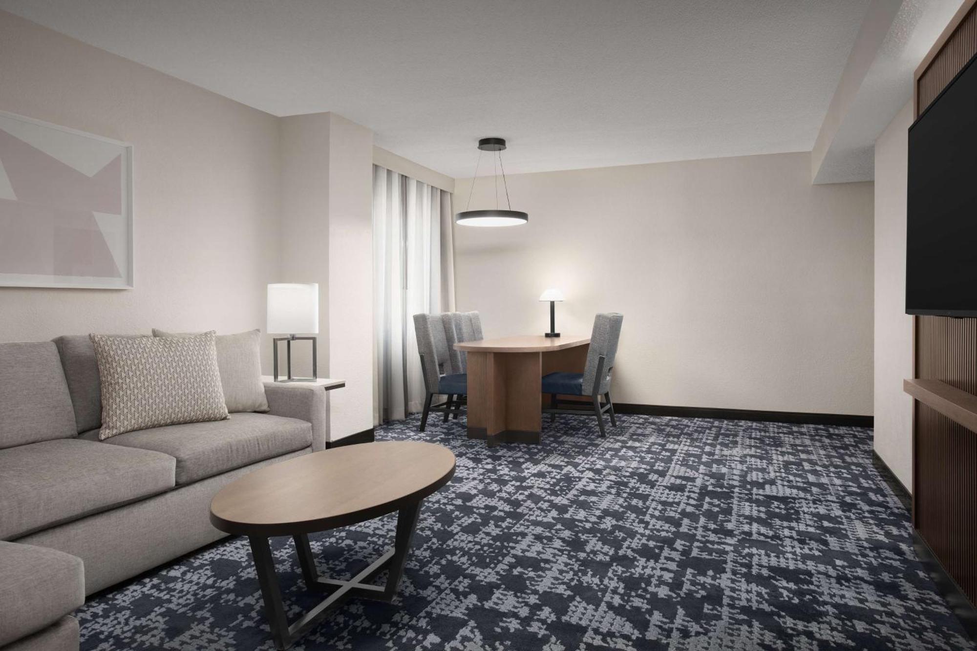 Embassy Suites By Hilton Dallas Near The Galleria Zewnętrze zdjęcie